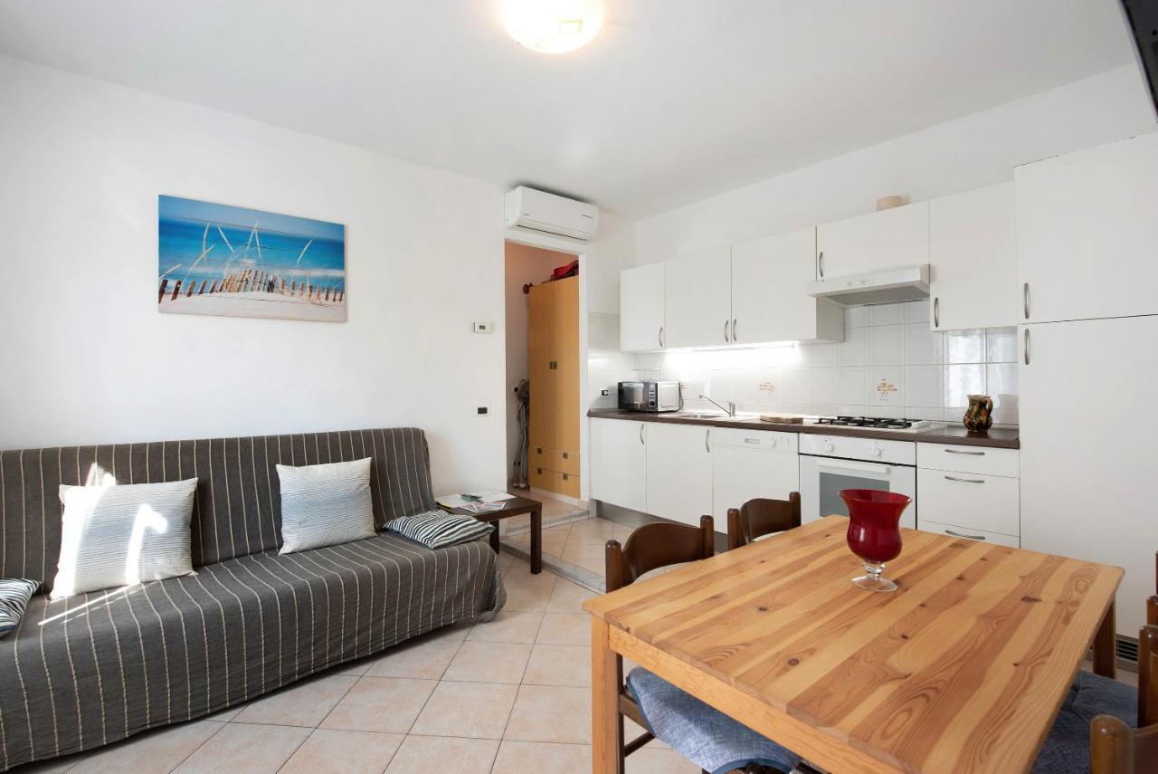 Ferienwohnung Trilocale San Nazario Varraze Exterior foto